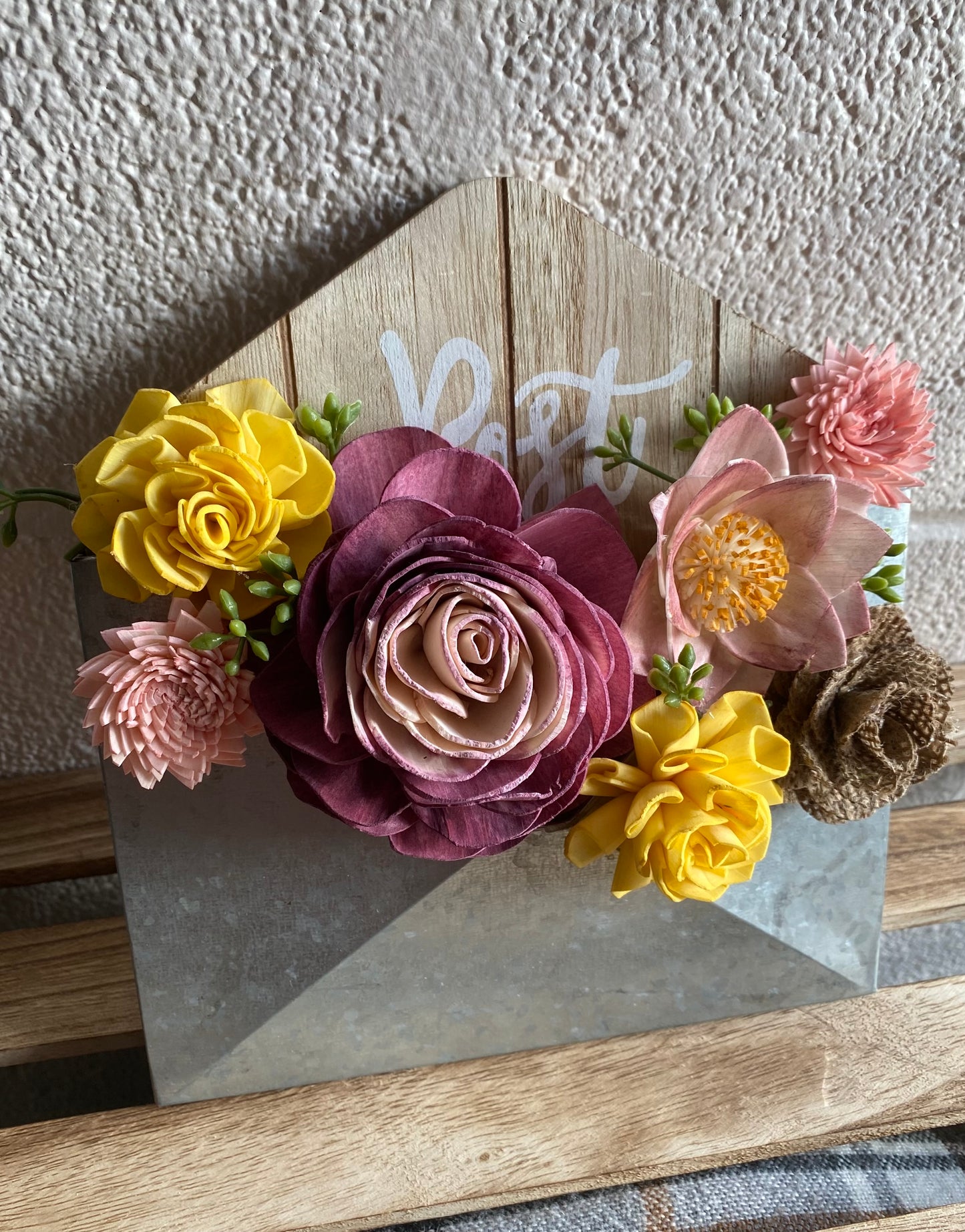 “Post” Wood Flower Sign